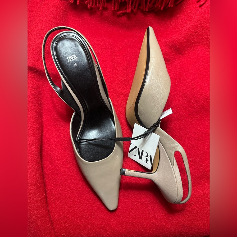 NEW Zara gorgeous ladies shoes. Only asking $59.00 see pics and video
